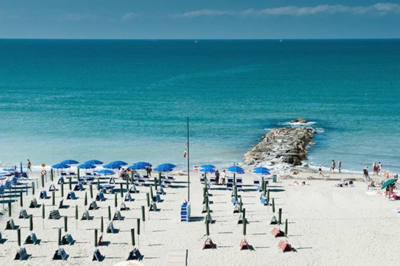 Casa Vacanze Ilaria Apartment Ceparana ภายนอก รูปภาพ